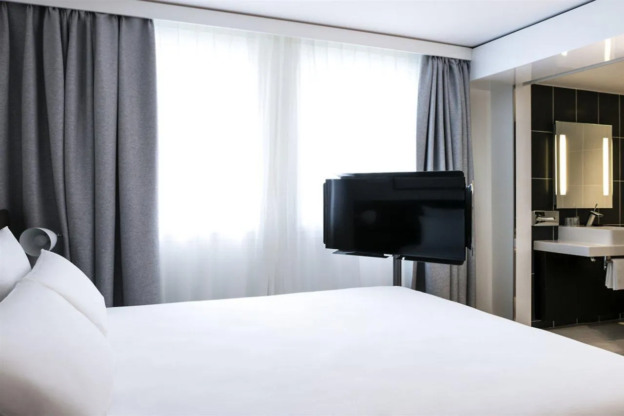 Novotel Expo Porte De Versailles מלון